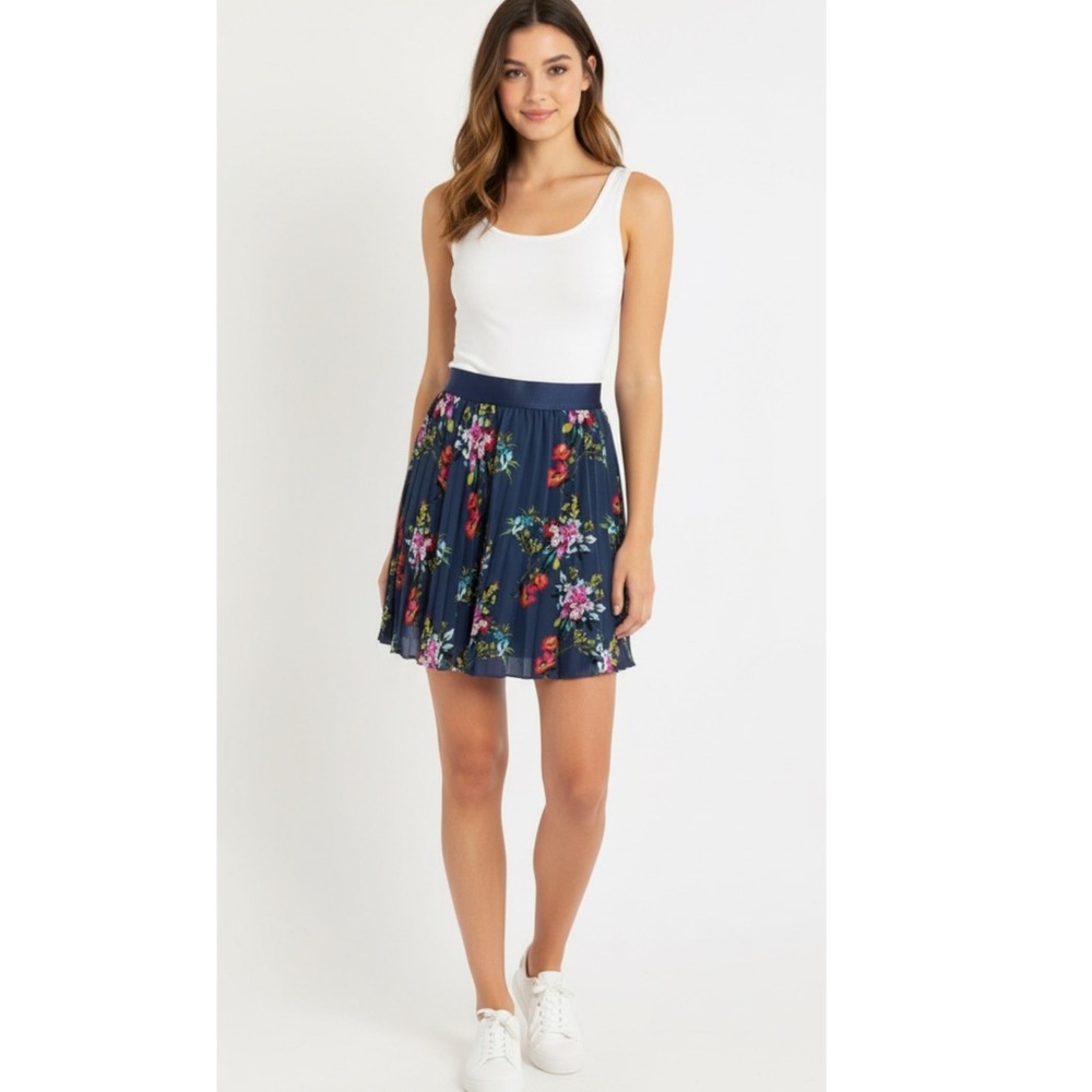 Express Navy Floral Pleated Skirt | Size Small‎ Petite | NWT